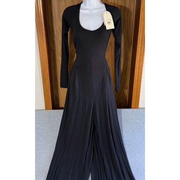 Blogilates Pants - Blogilates Cascade V-Neck Jumpsuit Black Wide Leg Long Sleeve Pockets New L